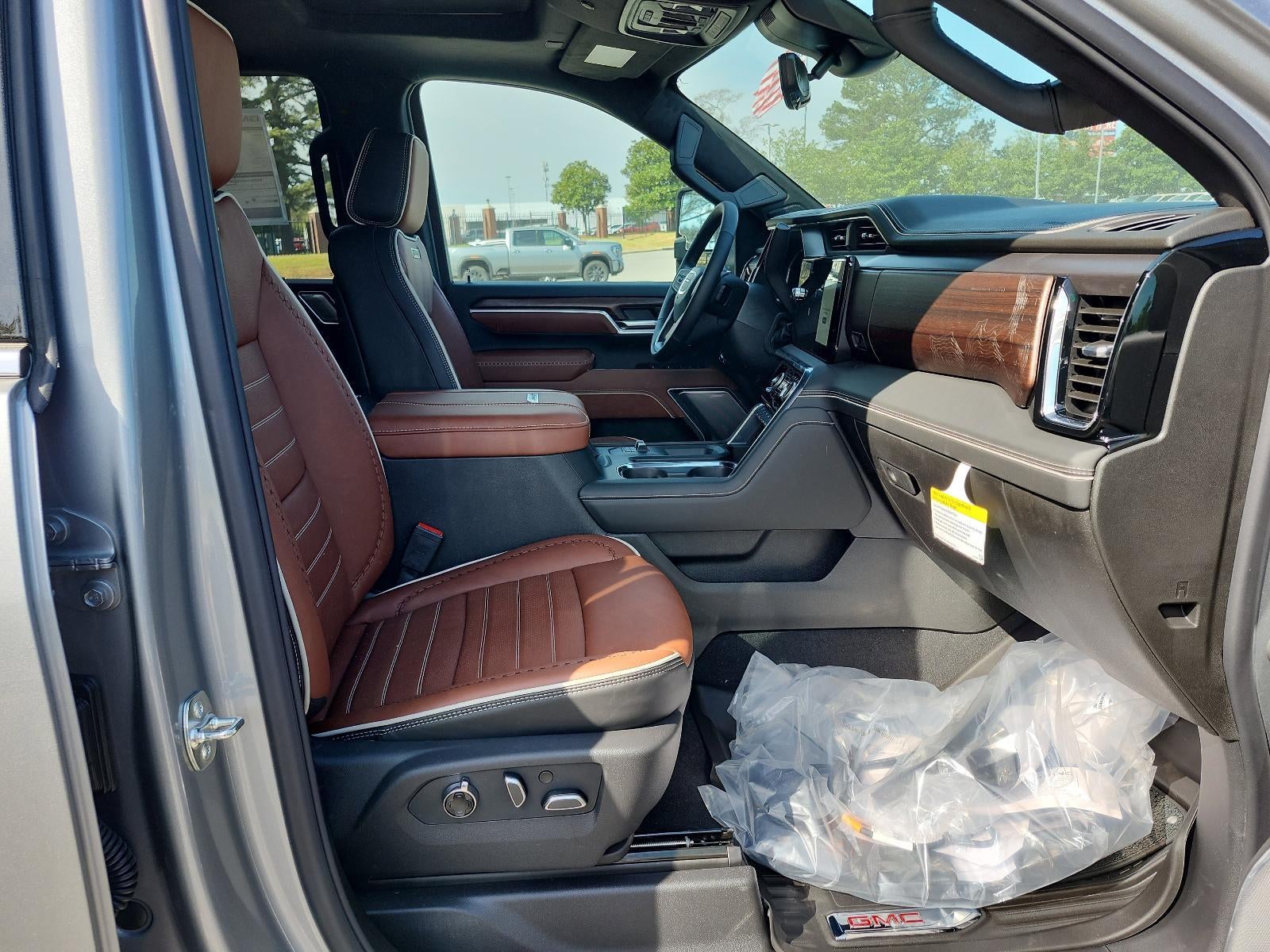 2026 GMC Sierra 2500 HD Crew Cab Standard Box 4-Wheel Drive Denali Ultimate