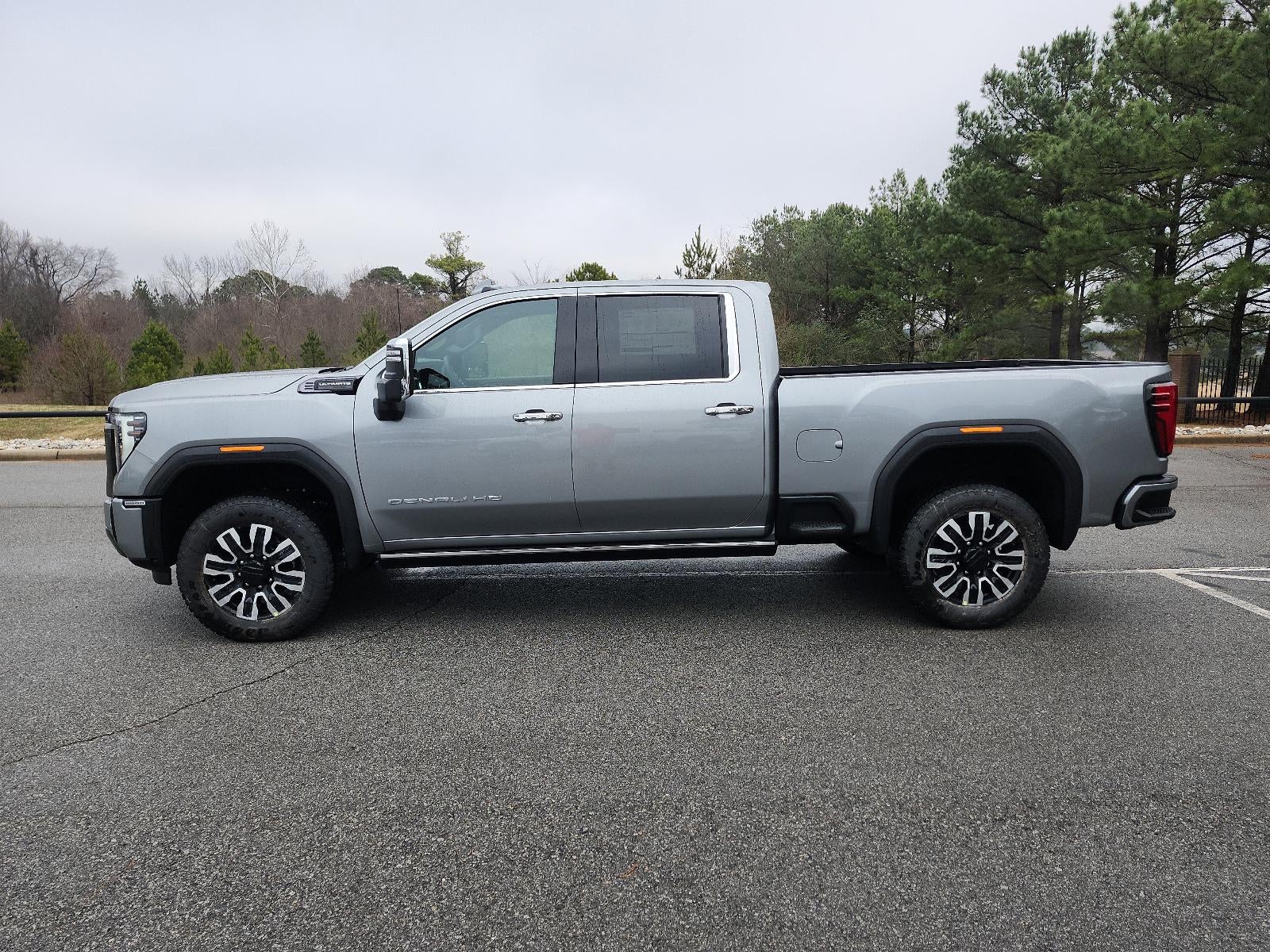 2026 GMC Sierra 2500 HD Crew Cab Standard Box 4-Wheel Drive Denali Ultimate
