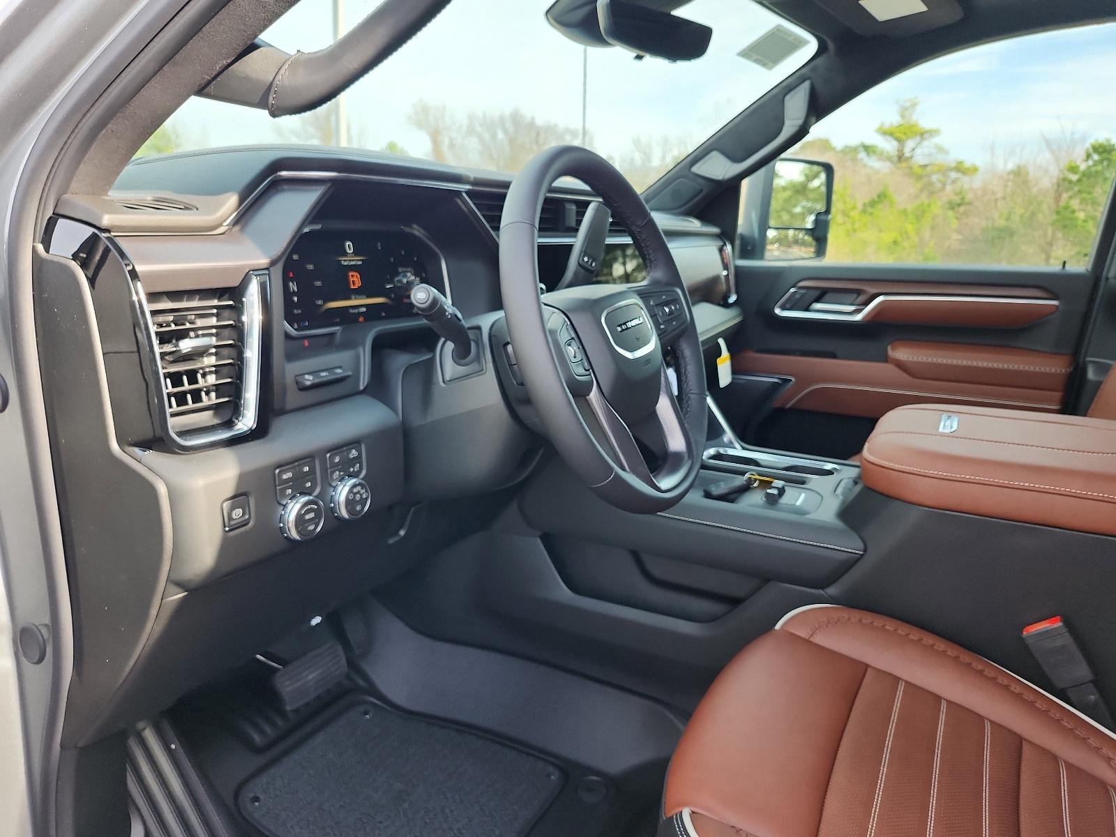 2026 GMC Sierra 2500 HD Crew Cab Standard Box 4-Wheel Drive Denali Ultimate