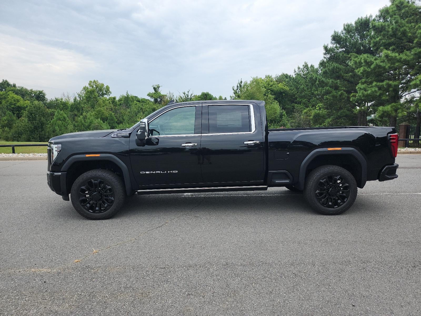 2026 GMC Sierra 2500 HD Crew Cab Standard Box 4-Wheel Drive Denali Ultimate