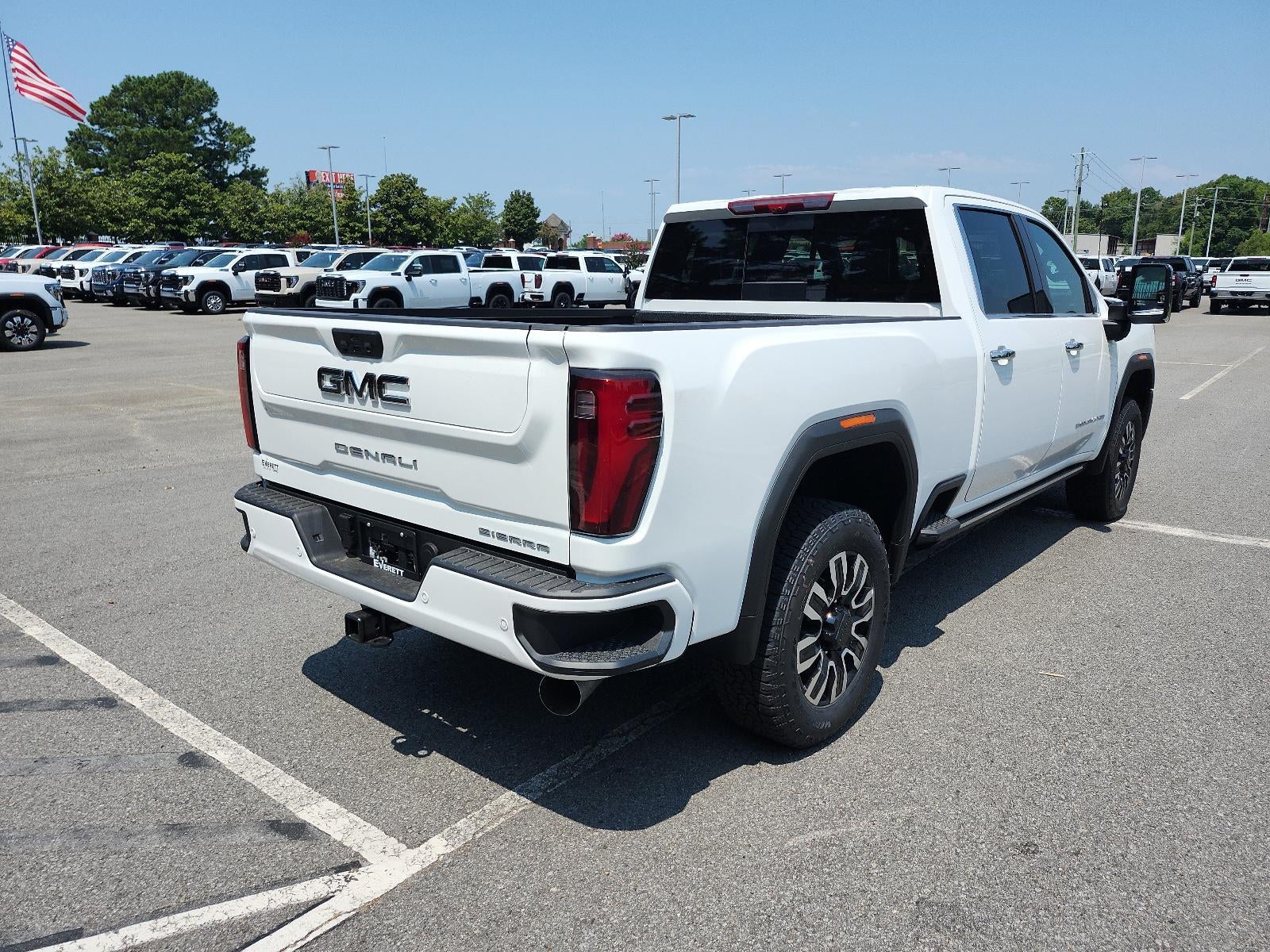 2026 GMC Sierra 2500 HD Crew Cab Standard Box 4-Wheel Drive Denali Ultimate