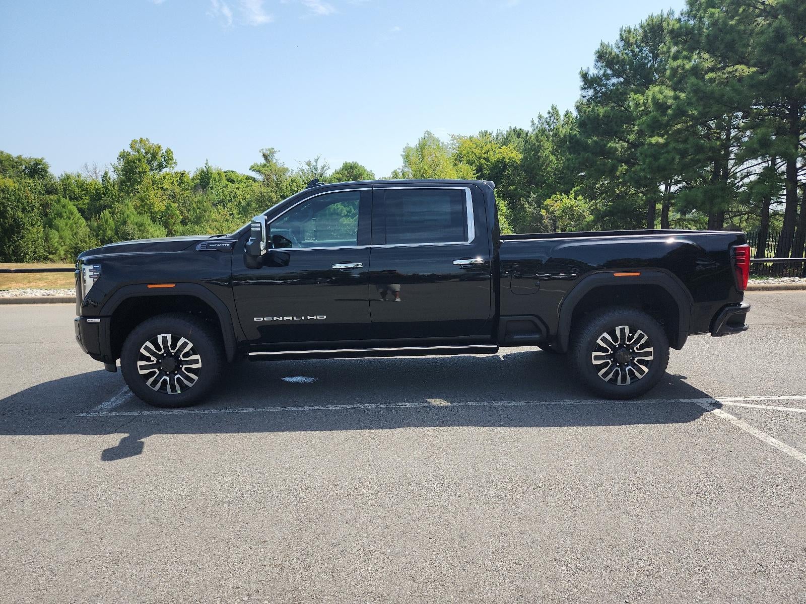 2026 GMC Sierra 2500 HD Crew Cab Standard Box 4-Wheel Drive Denali Ultimate