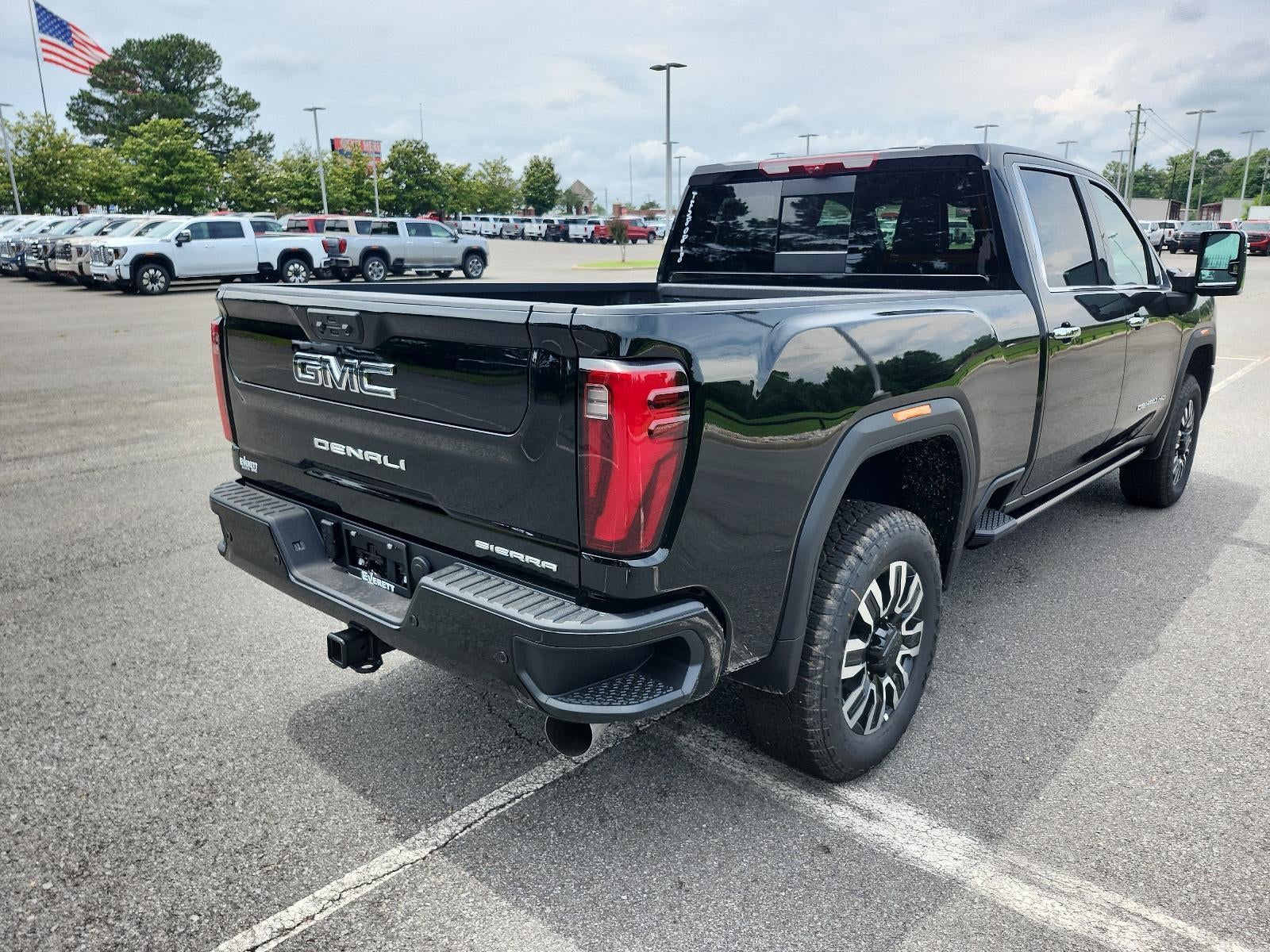 2026 GMC Sierra 2500 HD Crew Cab Standard Box 4-Wheel Drive Denali Ultimate