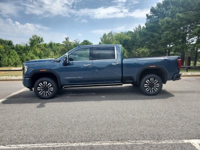 2026 GMC Sierra 2500 HD Crew Cab Standard Box 4-Wheel Drive Denali Ultimate