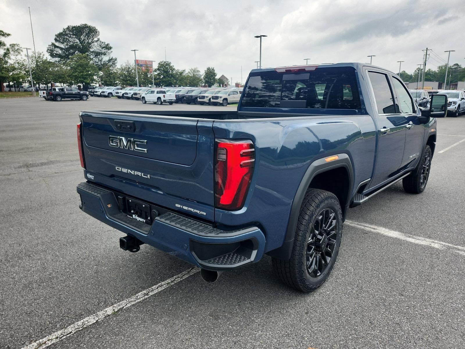 2026 GMC Sierra 2500 HD Crew Cab Standard Box 4-Wheel Drive Denali Ultimate