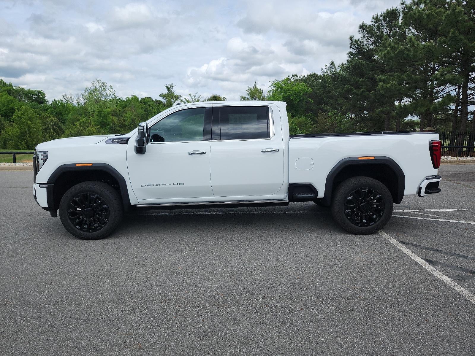 2026 GMC Sierra 2500 HD Crew Cab Standard Box 4-Wheel Drive Denali Ultimate