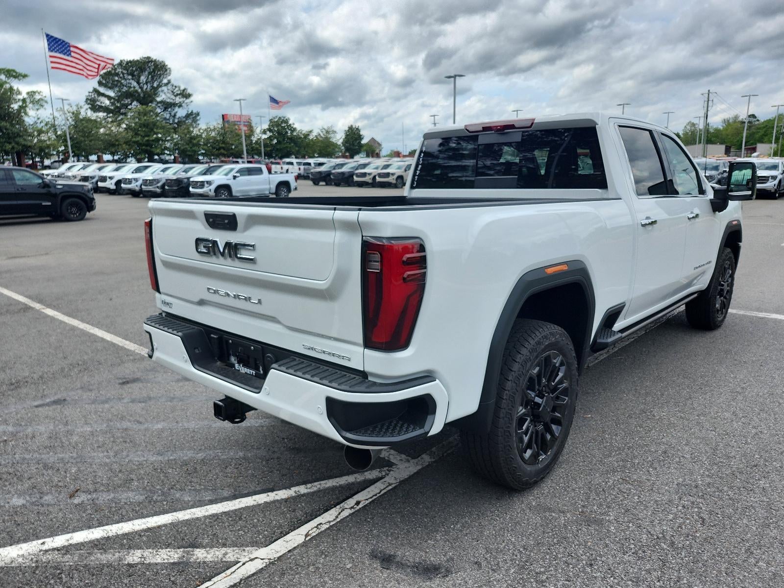 2026 GMC Sierra 2500 HD Crew Cab Standard Box 4-Wheel Drive Denali Ultimate