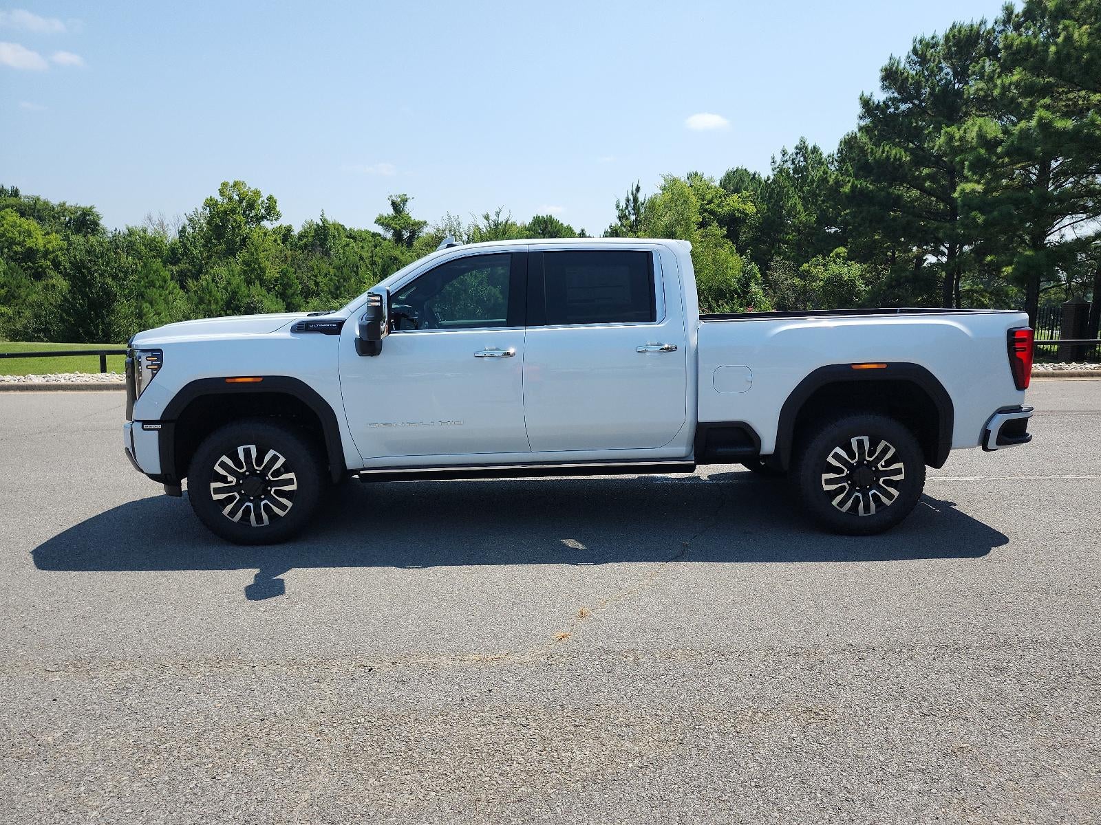 2026 GMC Sierra 2500 HD Crew Cab Standard Box 4-Wheel Drive Denali Ultimate