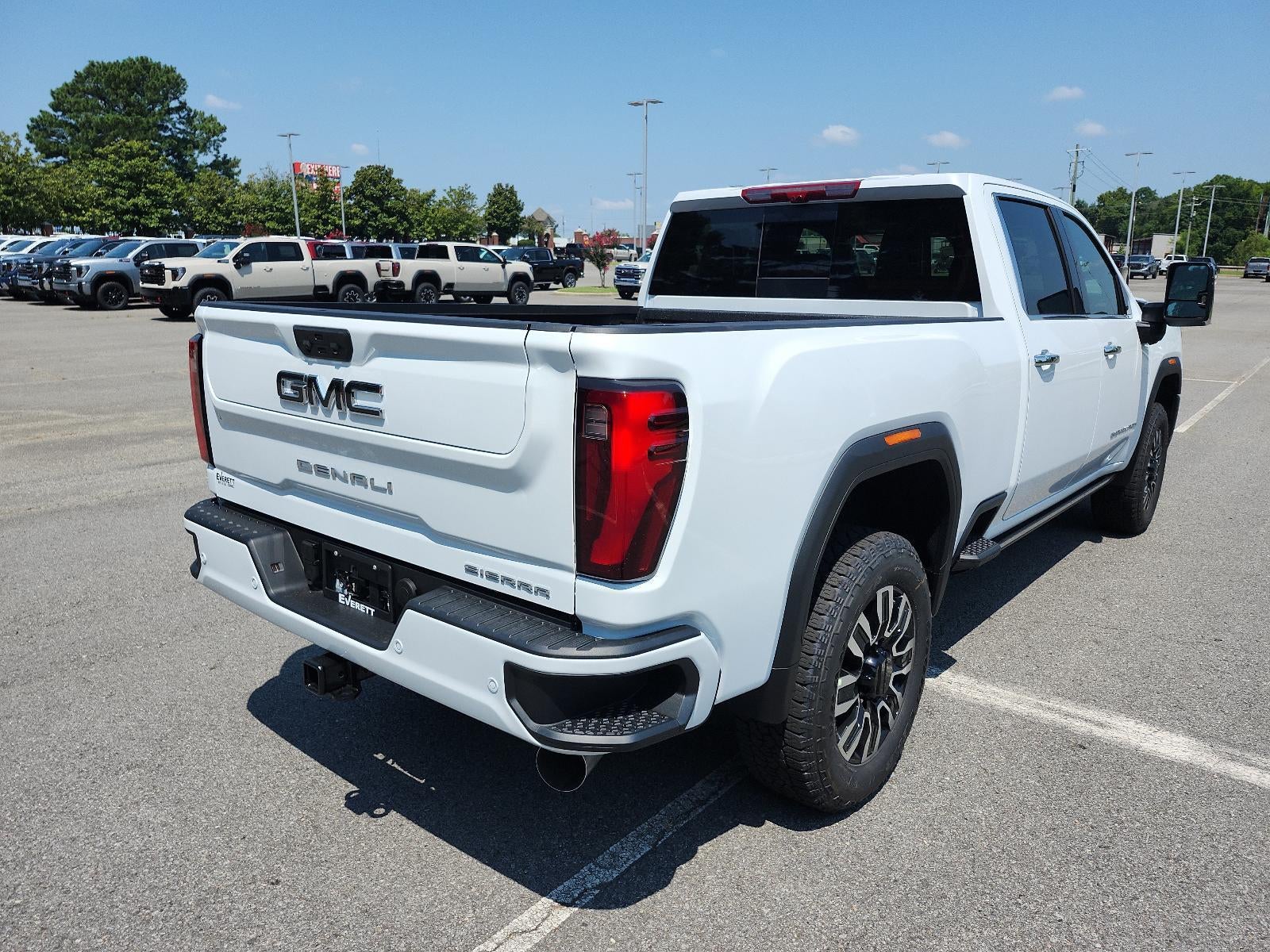2026 GMC Sierra 2500 HD Crew Cab Standard Box 4-Wheel Drive Denali Ultimate