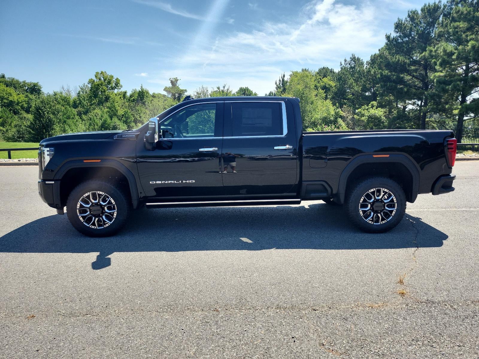 2026 GMC Sierra 2500 HD Crew Cab Standard Box 4-Wheel Drive Denali Ultimate