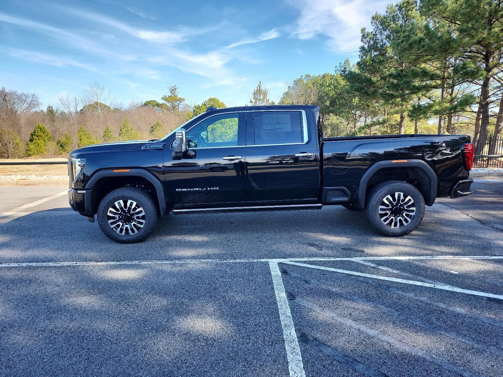 2026 GMC Sierra 2500 HD Crew Cab Standard Box 4-Wheel Drive Denali Ultimate