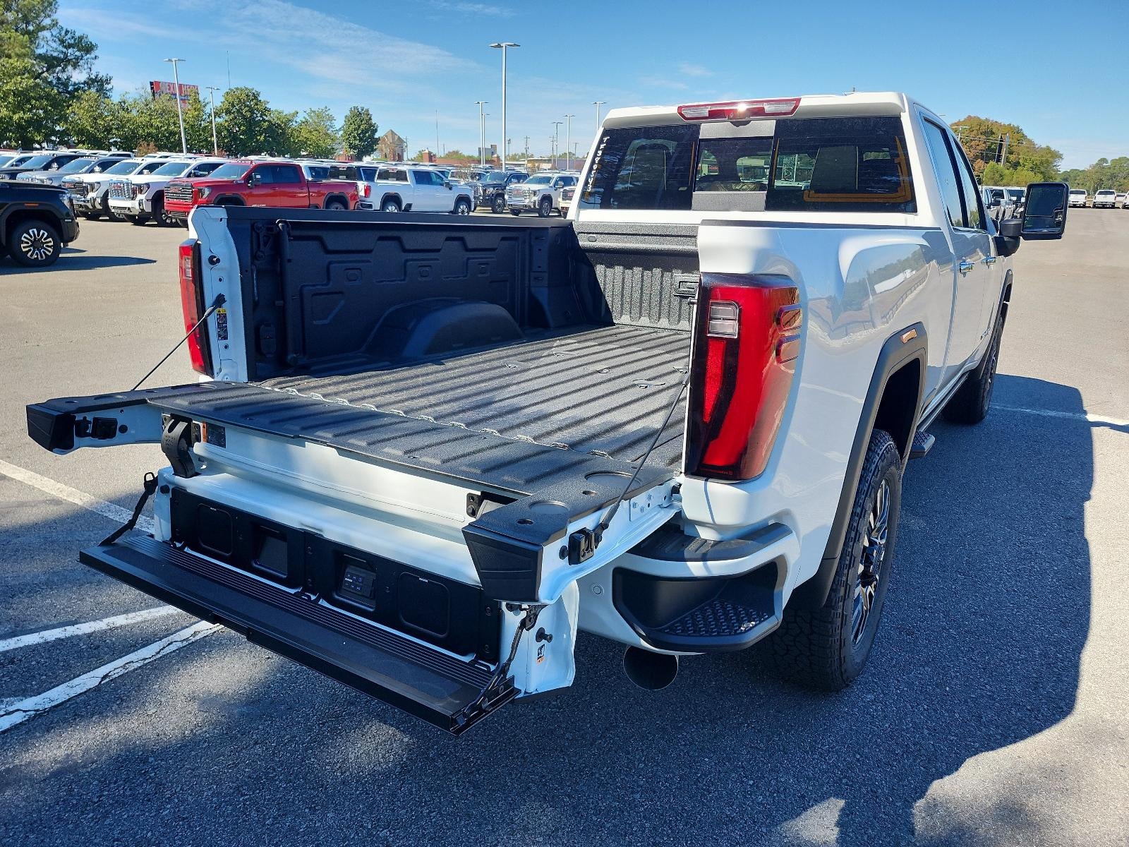 2026 GMC Sierra 2500HD Denali Ultimate - Photo 8