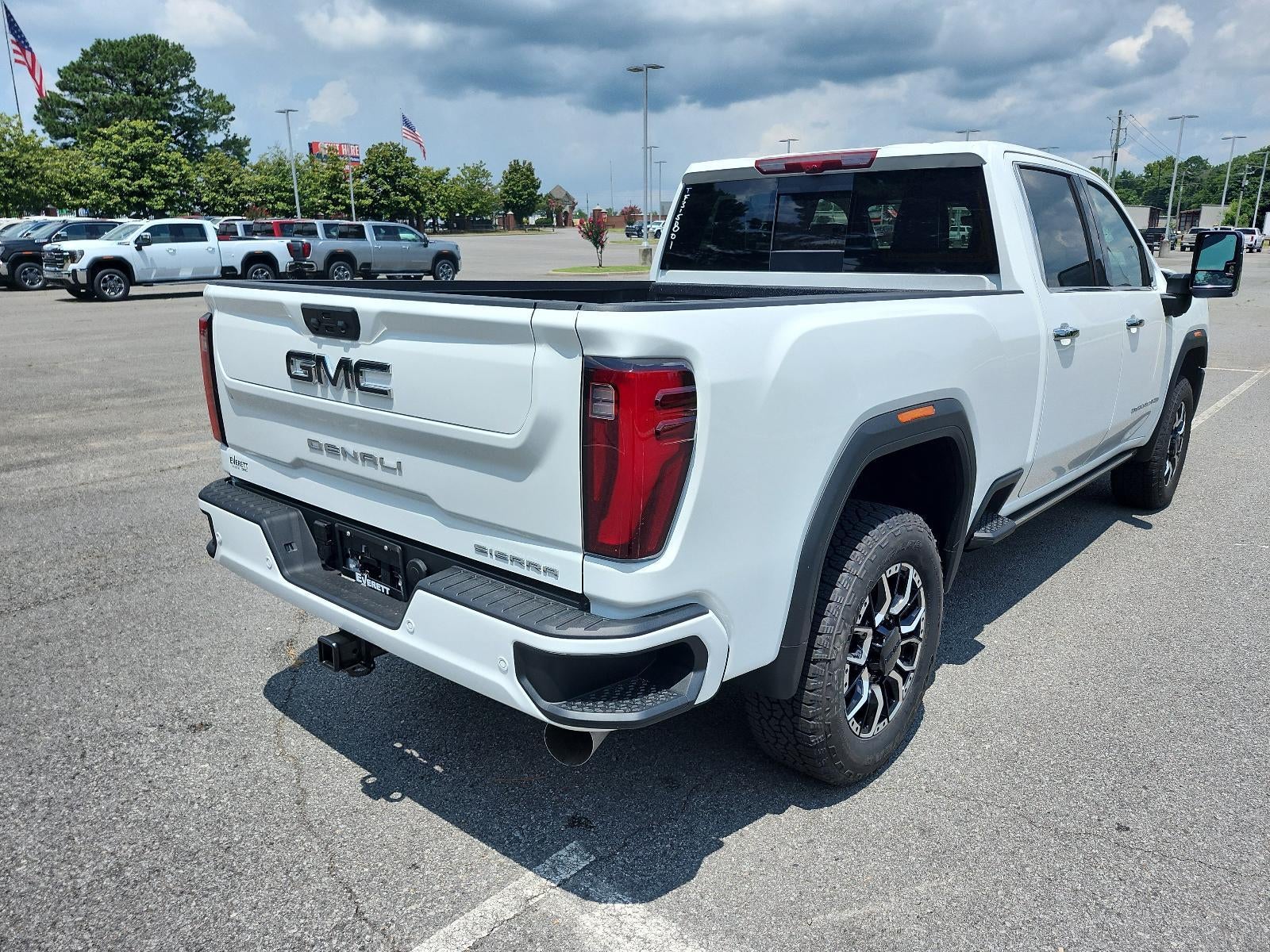 2026 GMC Sierra 2500 HD Crew Cab Standard Box 4-Wheel Drive Denali Ultimate