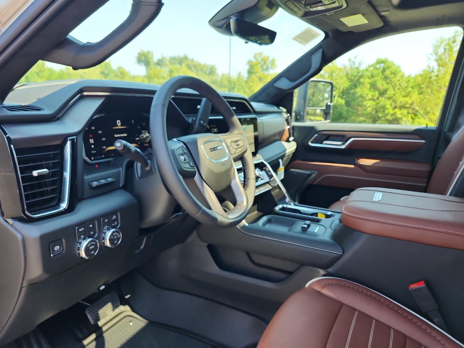 2026 GMC Sierra 2500 HD Crew Cab Standard Box 4-Wheel Drive Denali Ultimate