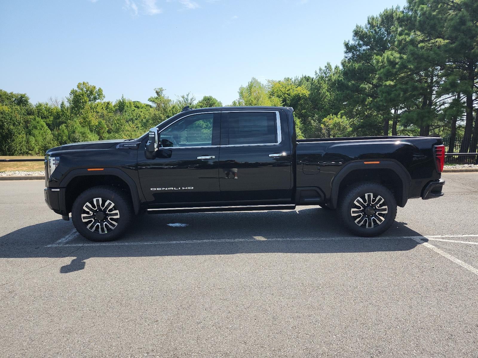 2026 GMC Sierra 2500 HD Crew Cab Standard Box 4-Wheel Drive Denali Ultimate