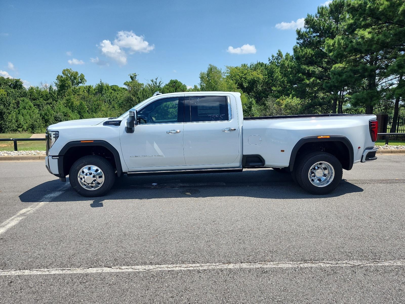 2026 GMC Sierra 3500 HD Crew Cab Long Box 4-Wheel Drive Denali Ultimate
