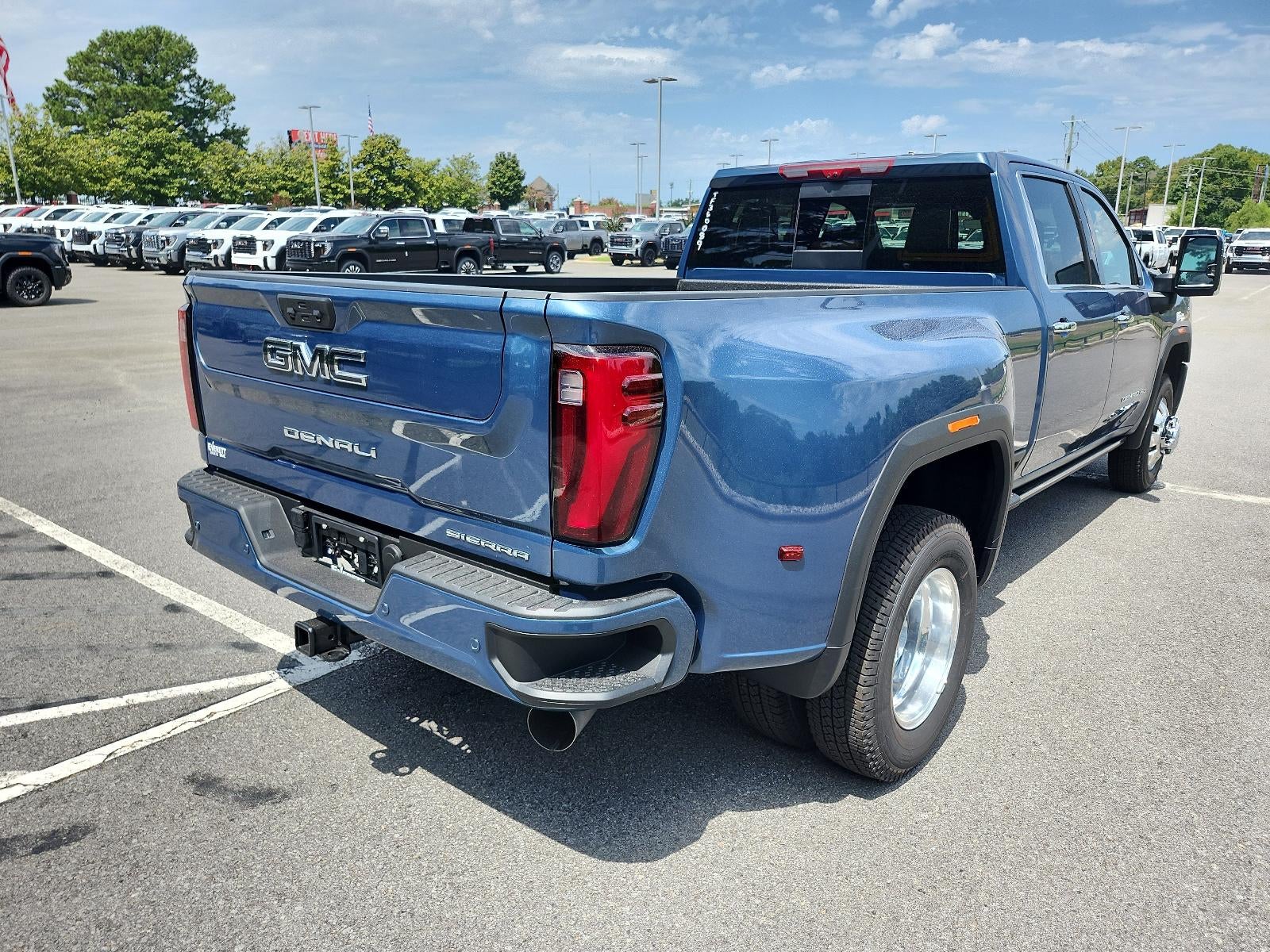 2026 GMC Sierra 3500 HD Crew Cab Long Box 4-Wheel Drive Denali Ultimate