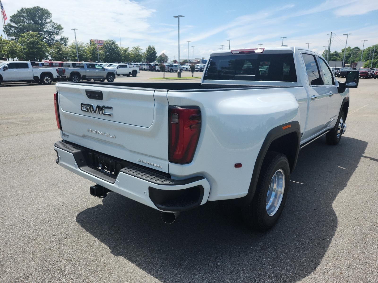 2026 GMC Sierra 3500 HD Crew Cab Long Box 4-Wheel Drive Denali Ultimate