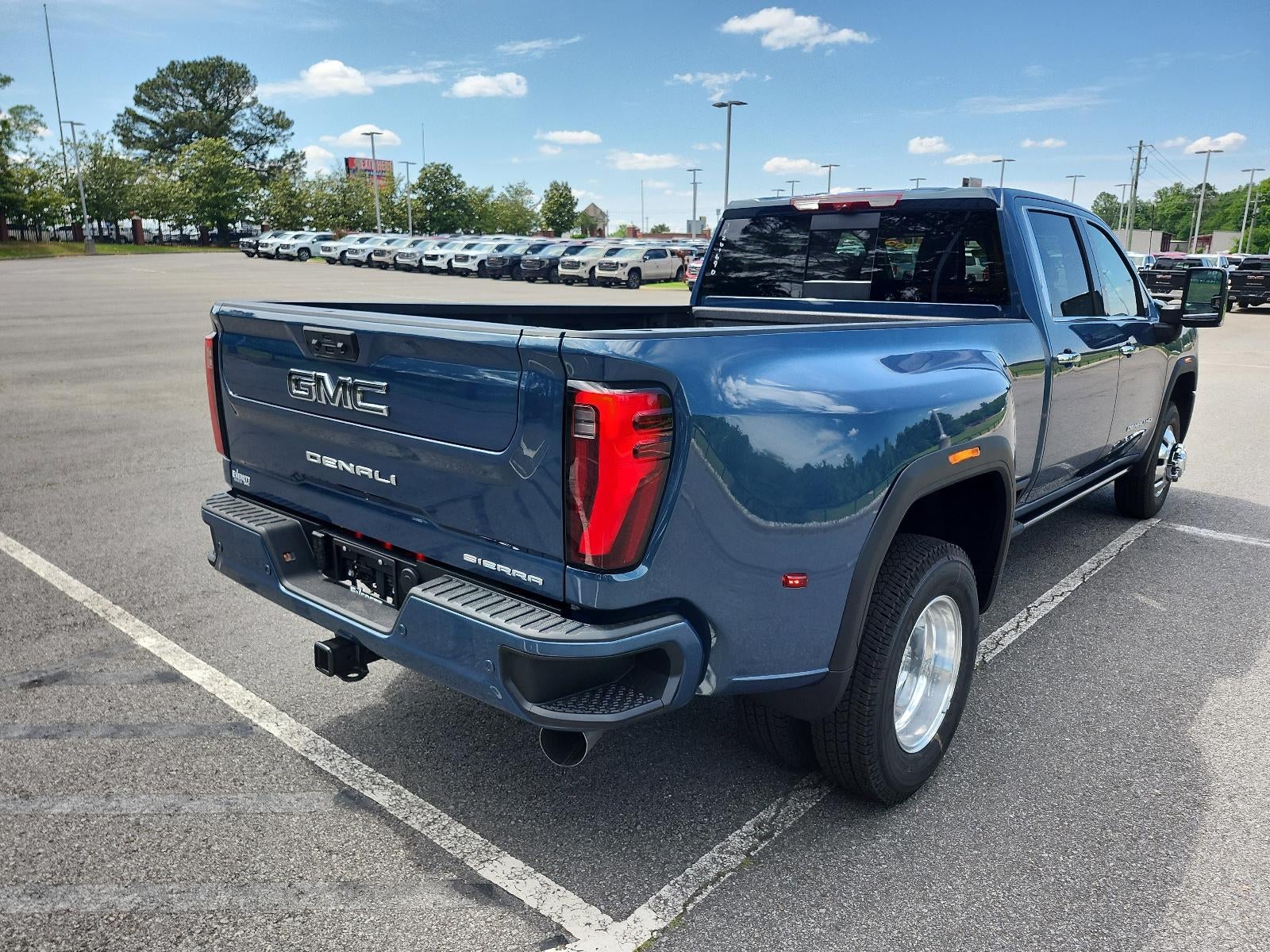 2026 GMC Sierra 3500 HD Crew Cab Long Box 4-Wheel Drive Denali Ultimate