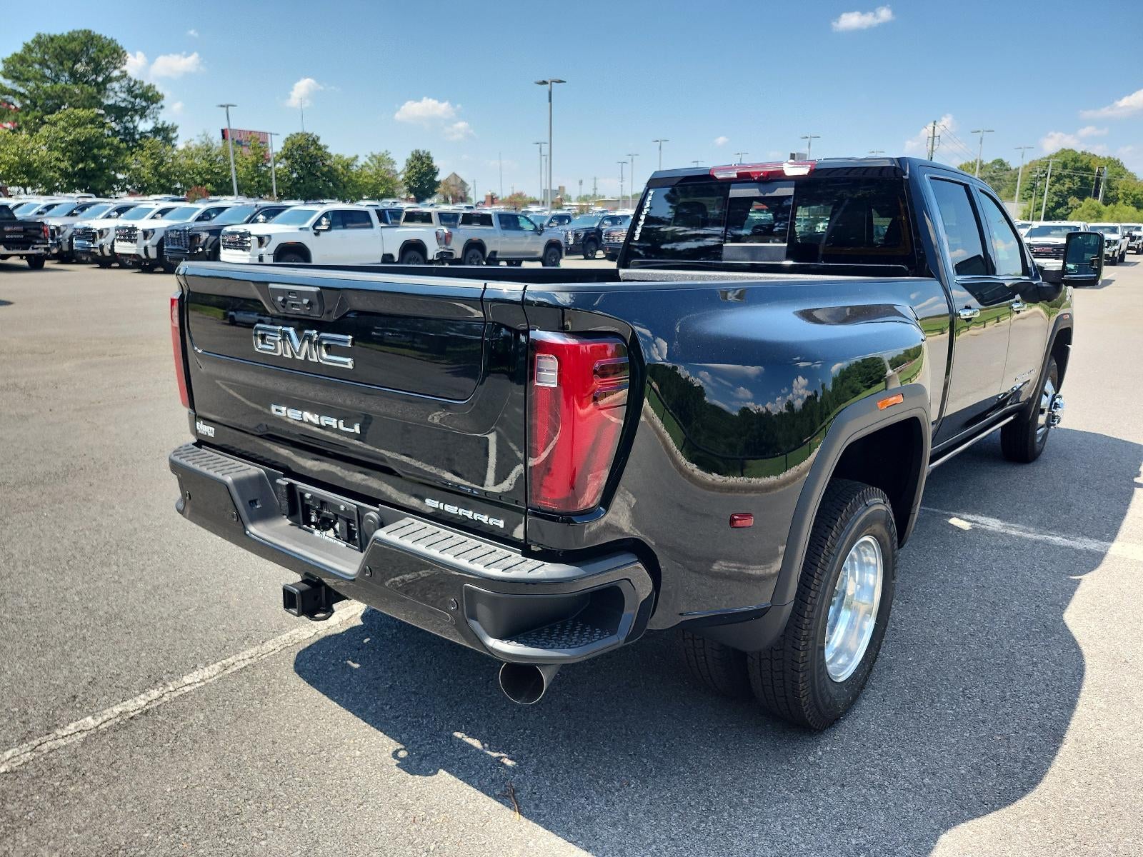 2026 GMC Sierra 3500 HD Crew Cab Long Box 4-Wheel Drive Denali Ultimate