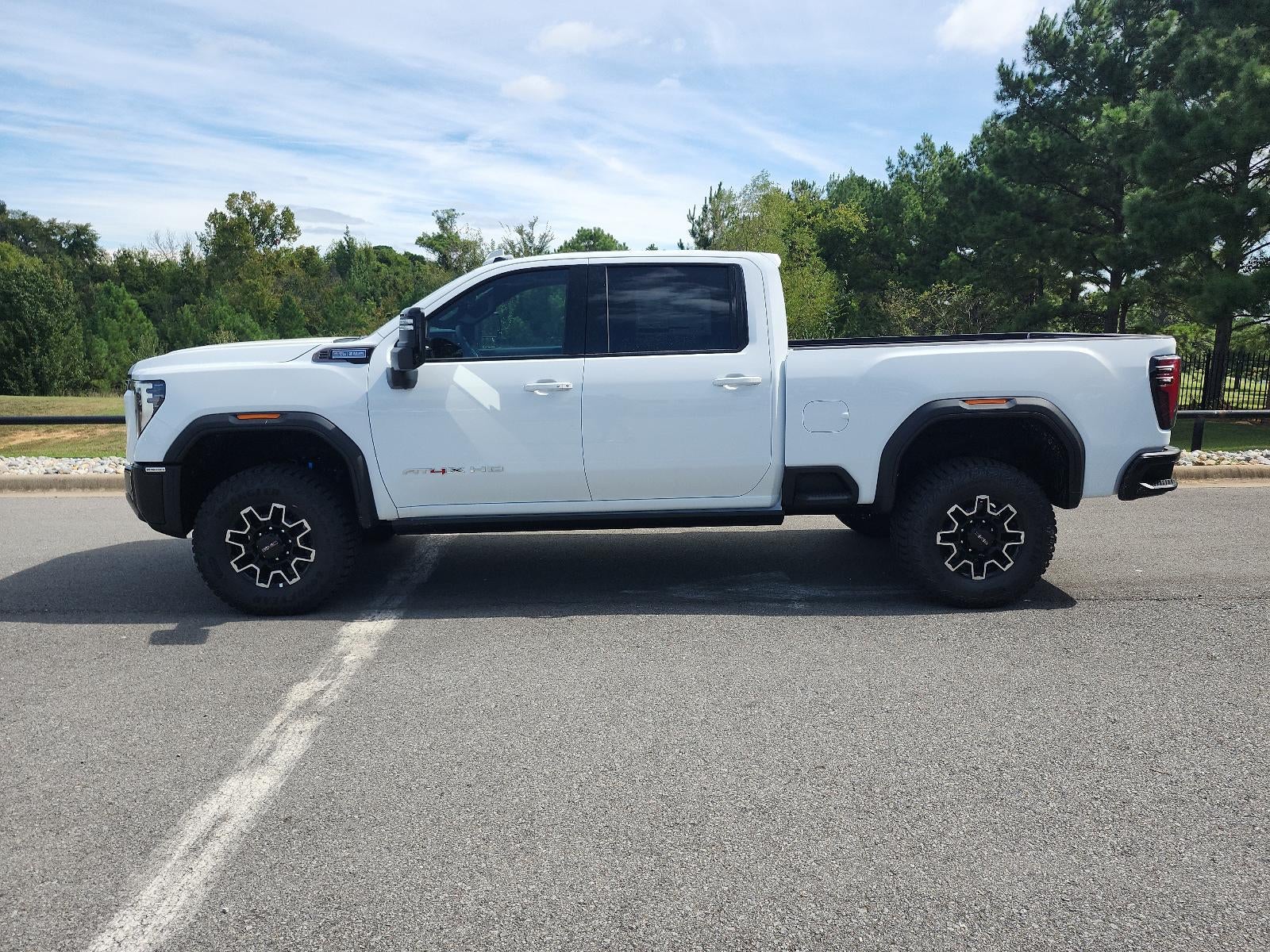 2026 GMC Sierra 2500 HD Crew Cab Standard Box 4-Wheel Drive AT4X