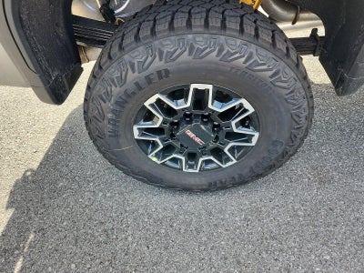 2026 GMC Sierra 2500 HD Crew Cab Standard Box 4-Wheel Drive AT4X