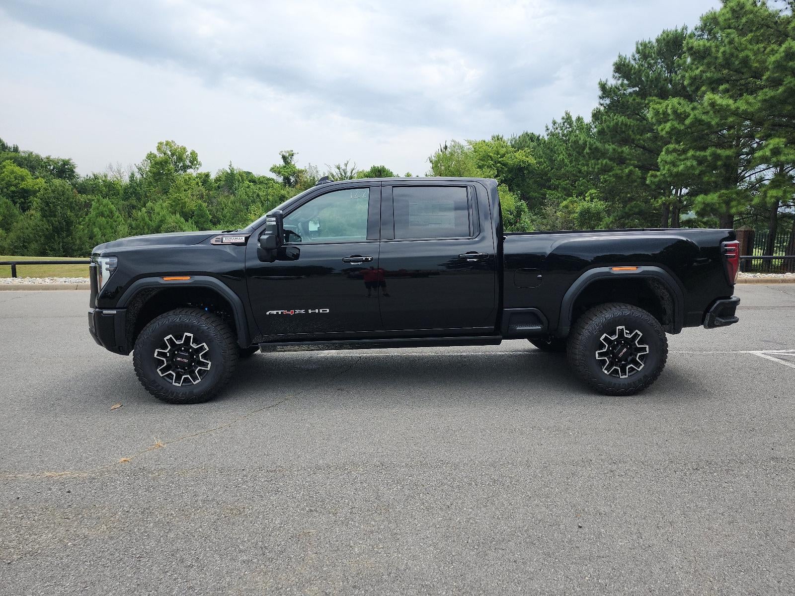 2026 GMC Sierra 2500 HD Crew Cab Standard Box 4-Wheel Drive AT4X