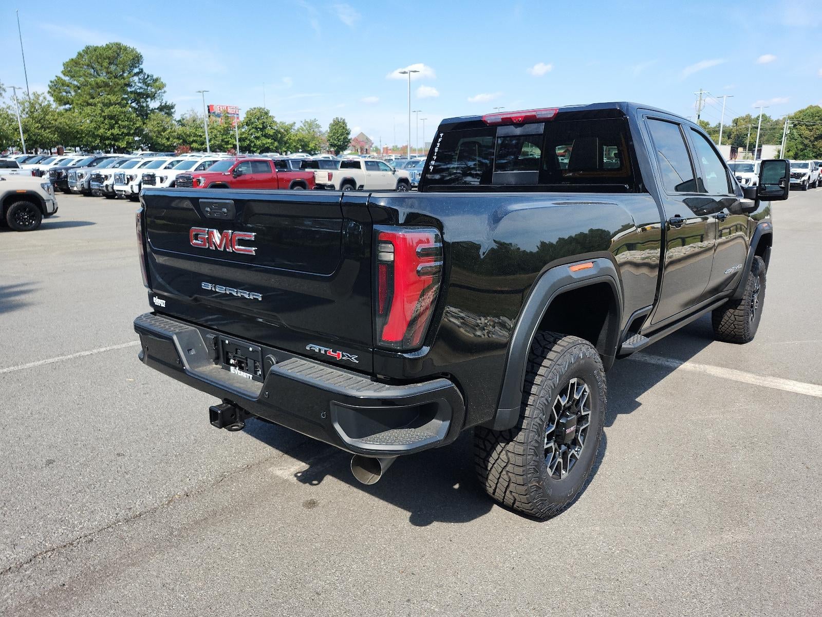 2026 GMC Sierra 2500 HD Crew Cab Standard Box 4-Wheel Drive AT4X