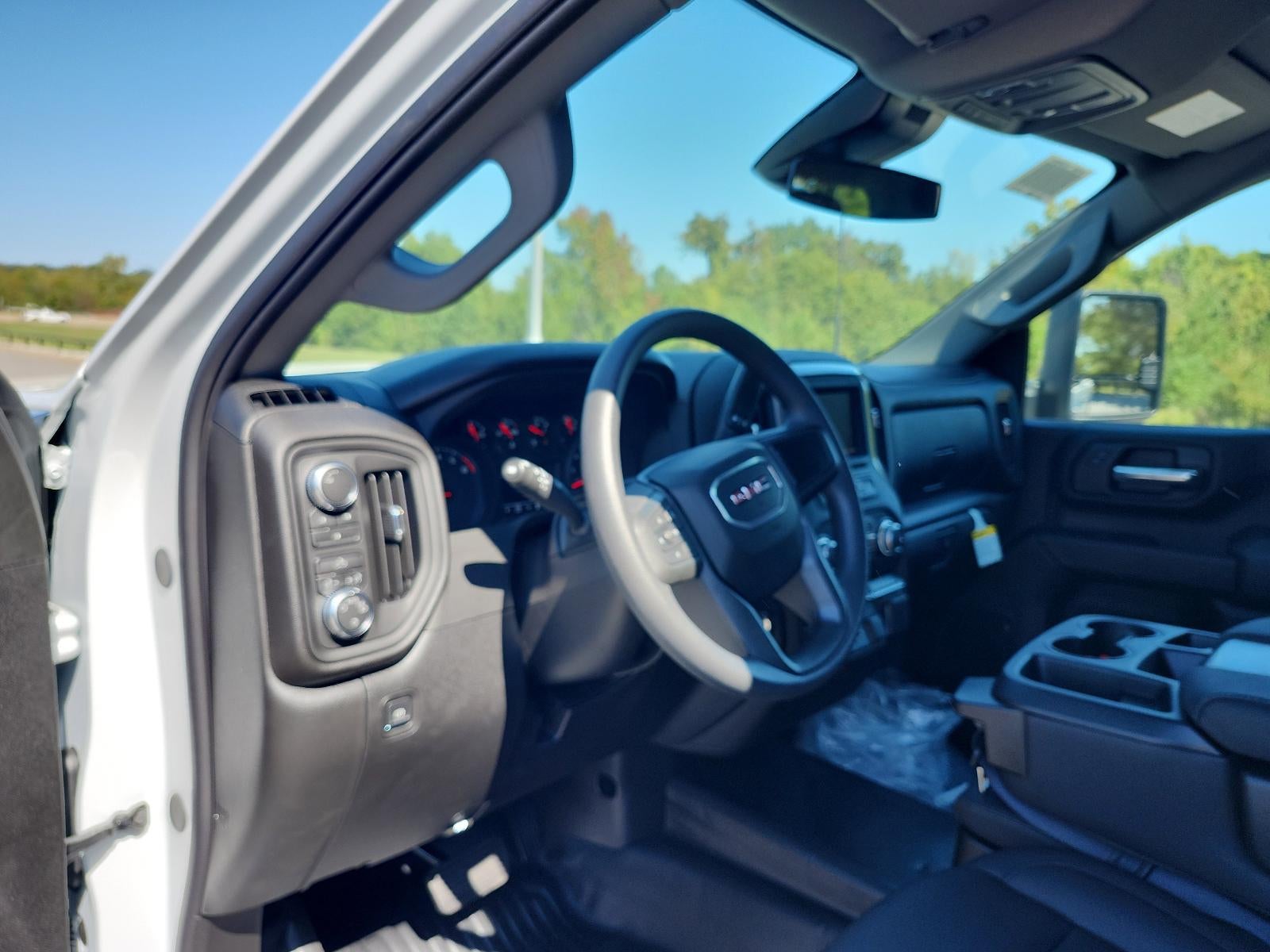 2026 GMC Sierra 2500 HD Double Cab Long Box 4-Wheel Drive Pro