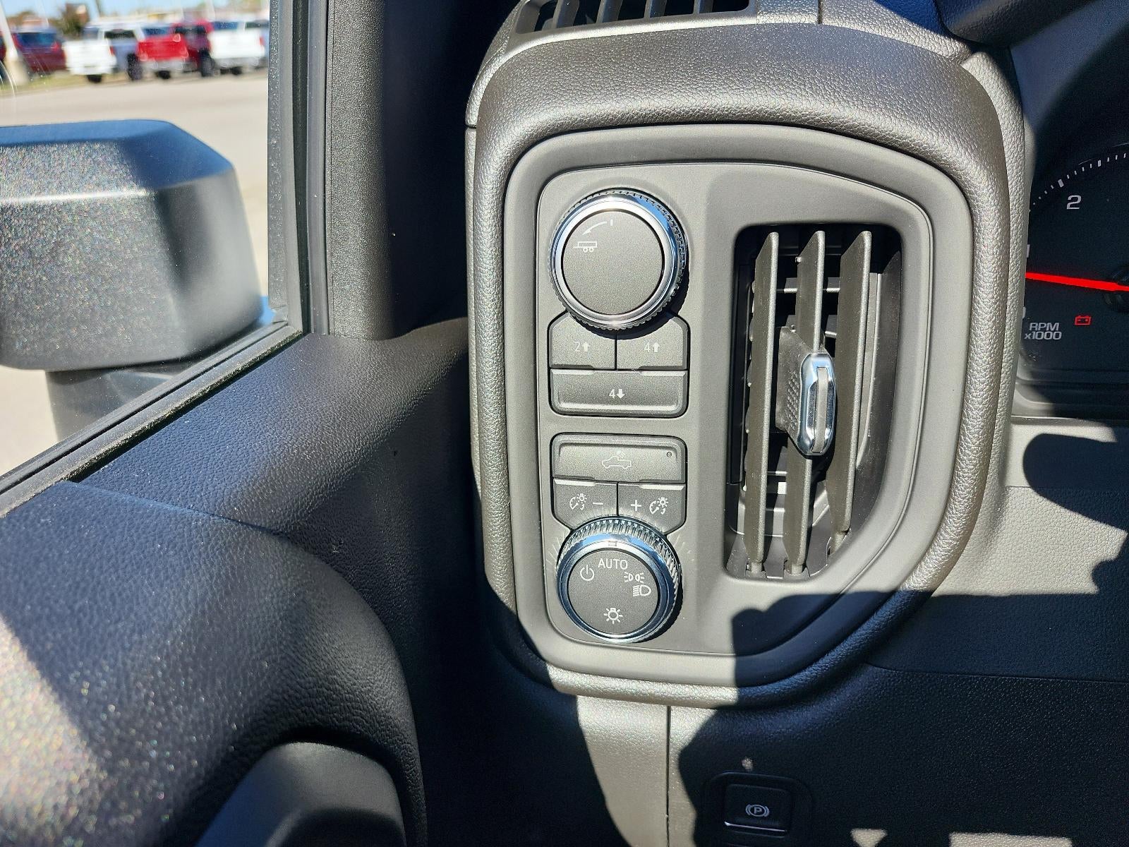 2026 GMC Sierra 2500 HD Double Cab Long Box 4-Wheel Drive Pro