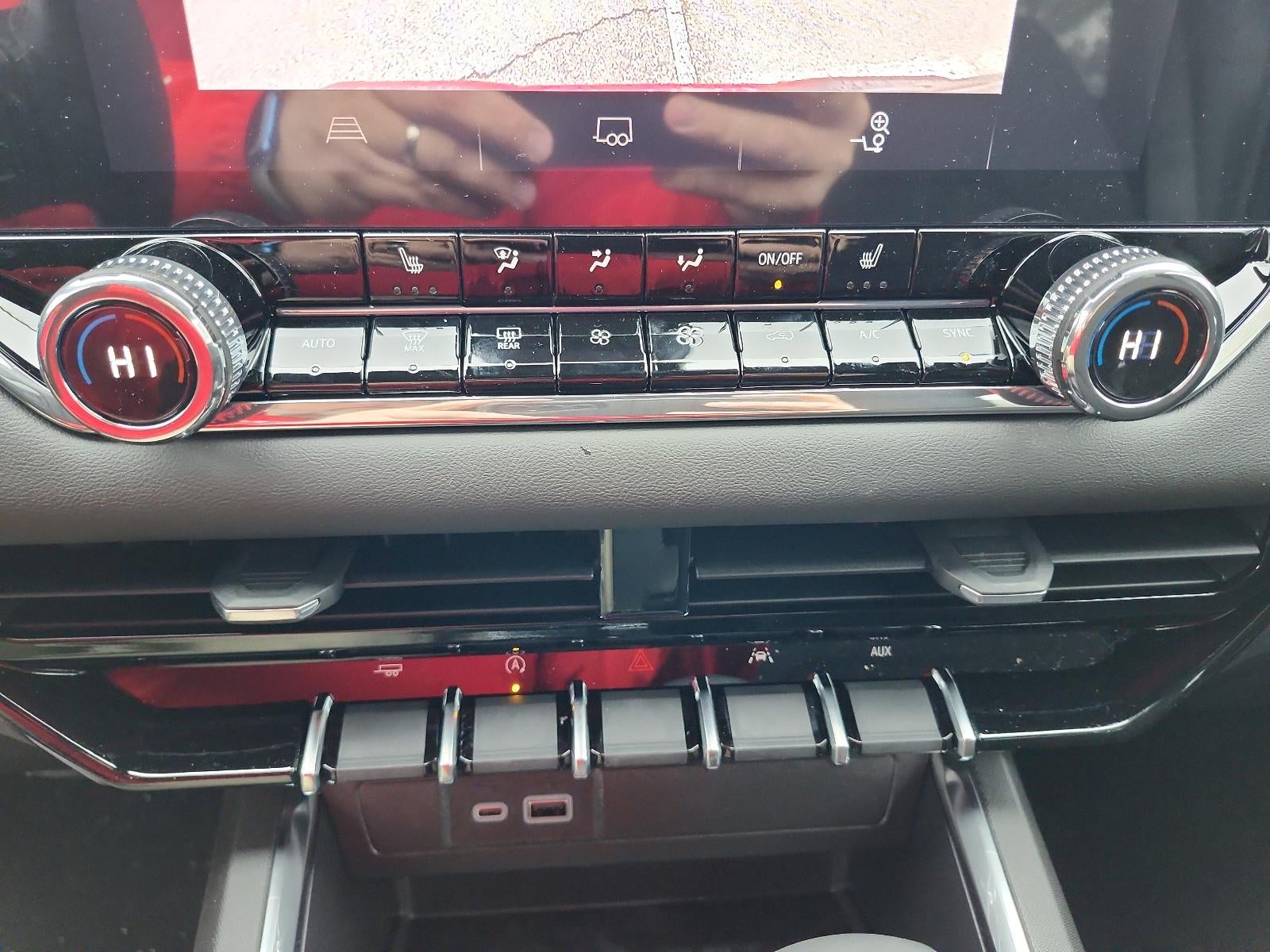 2026 GMC Canyon Crew Cab Short Box 2-Wheel Drive Elevation