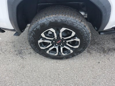 2025 GMC Canyon Crew Cab Short Box 4-Wheel Drive AT4