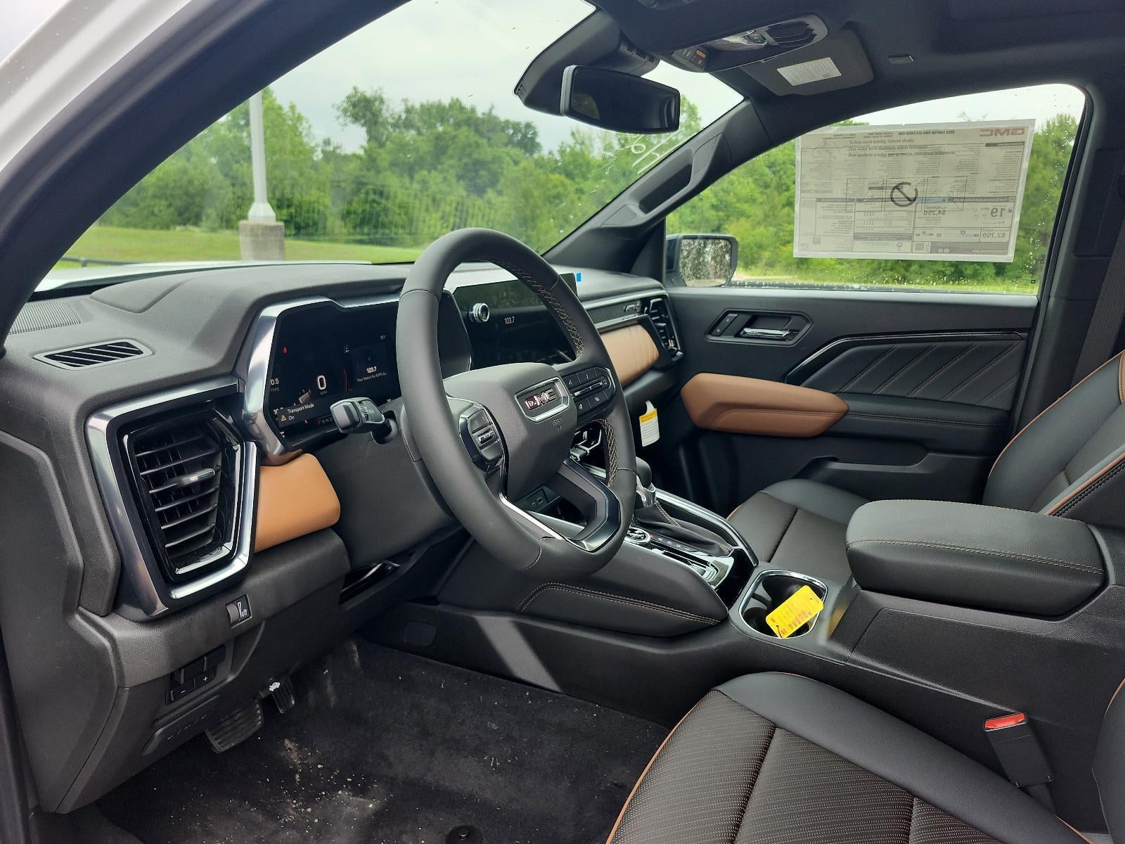 2025 GMC Canyon Crew Cab Short Box 4-Wheel Drive AT4