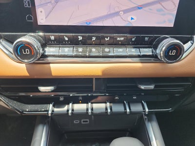 2025 GMC Canyon Crew Cab Short Box 4-Wheel Drive AT4