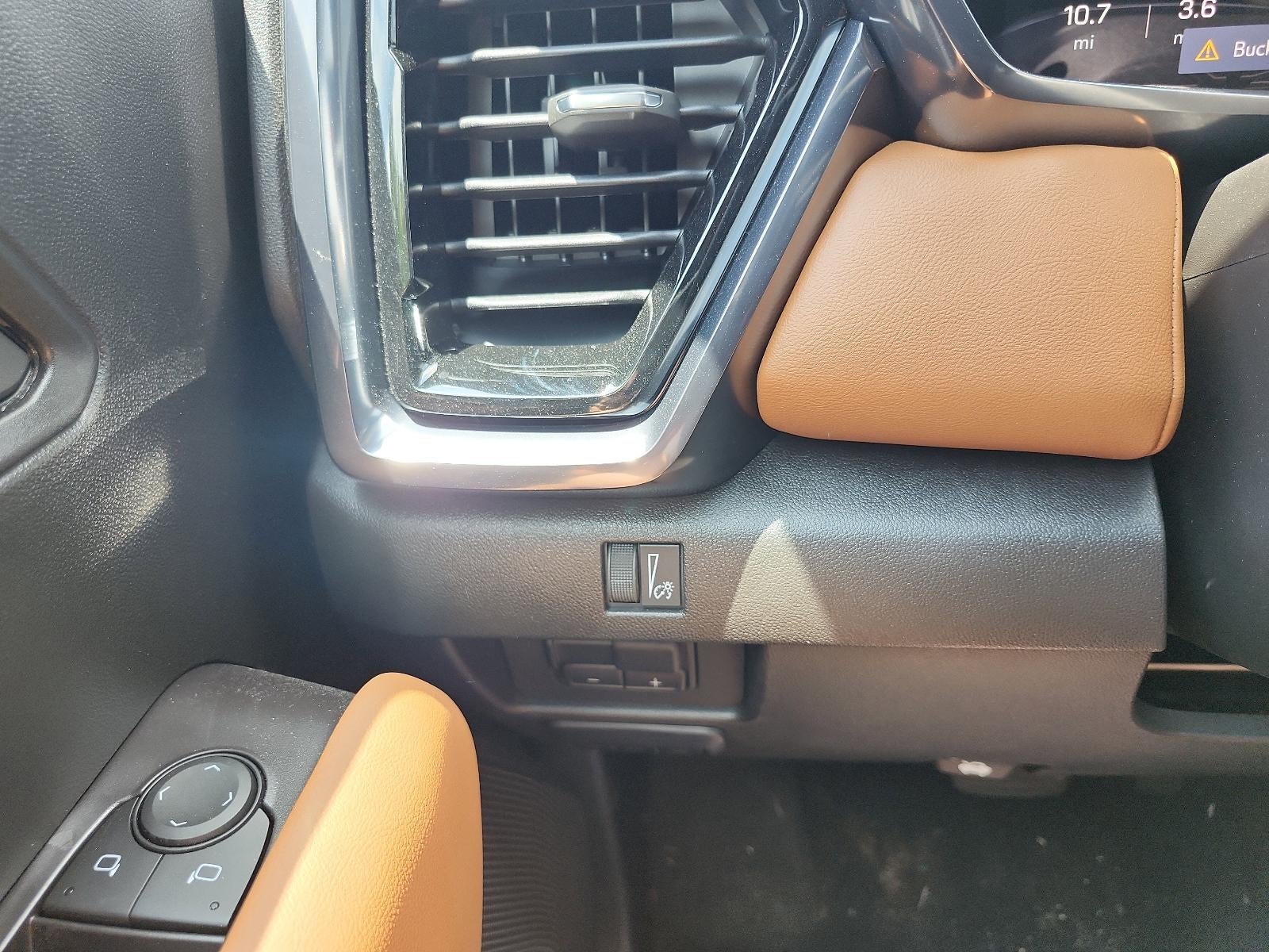 2025 GMC Canyon Crew Cab Short Box 4-Wheel Drive AT4