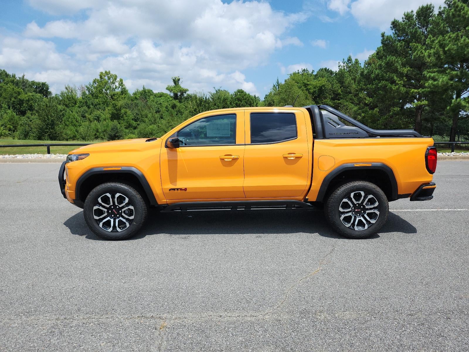 2025 GMC Canyon Crew Cab Short Box 4-Wheel Drive AT4