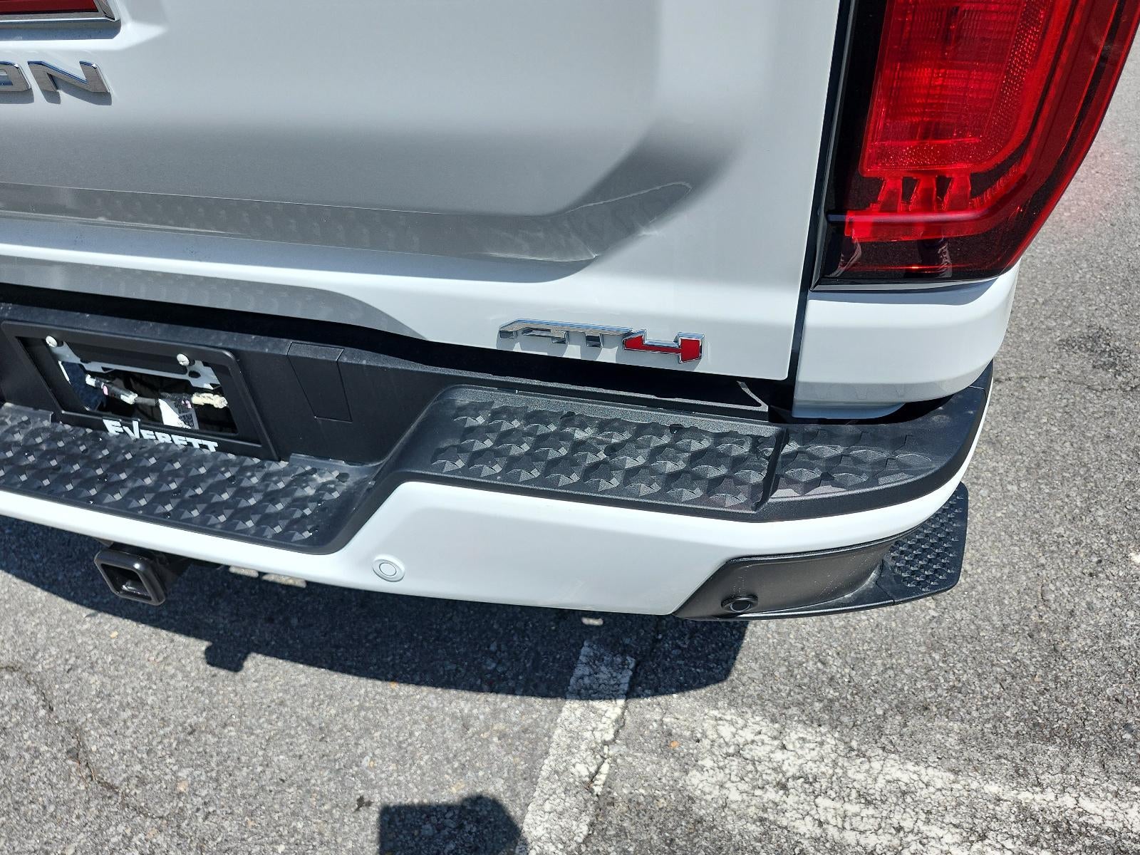 2026 GMC Canyon AT4 - Photo 4