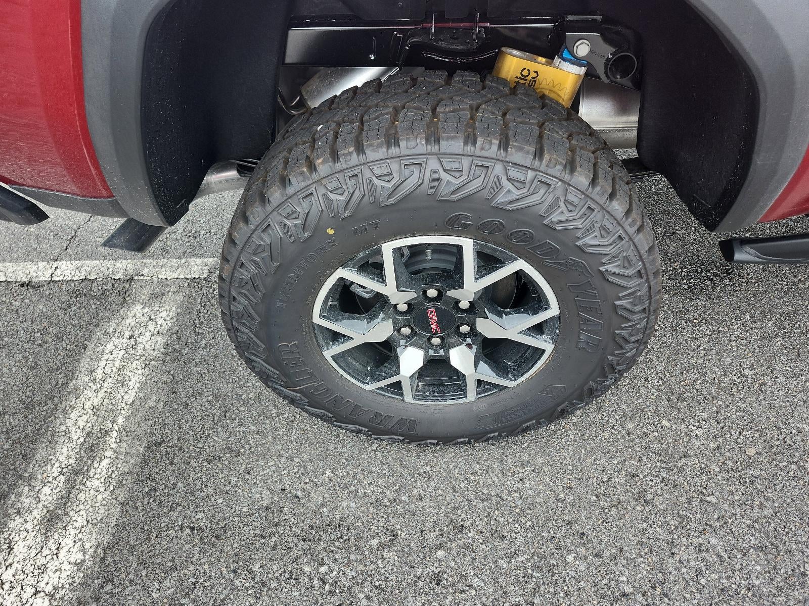 2025 GMC Canyon Crew Cab Short Box 4-Wheel Drive AT4