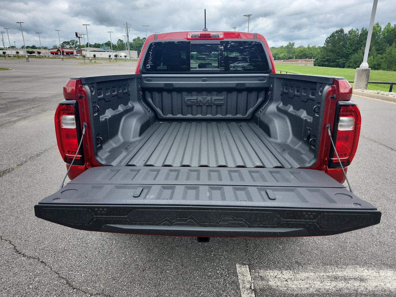 2025 GMC Canyon Crew Cab Short Box 4-Wheel Drive AT4
