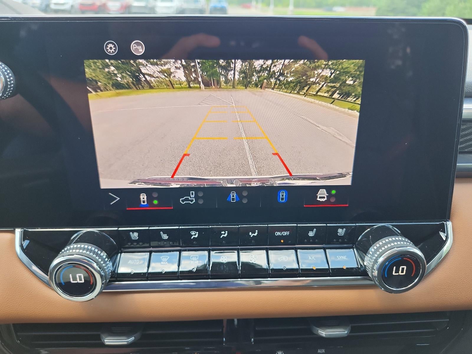 2025 GMC Canyon Crew Cab Short Box 4-Wheel Drive AT4