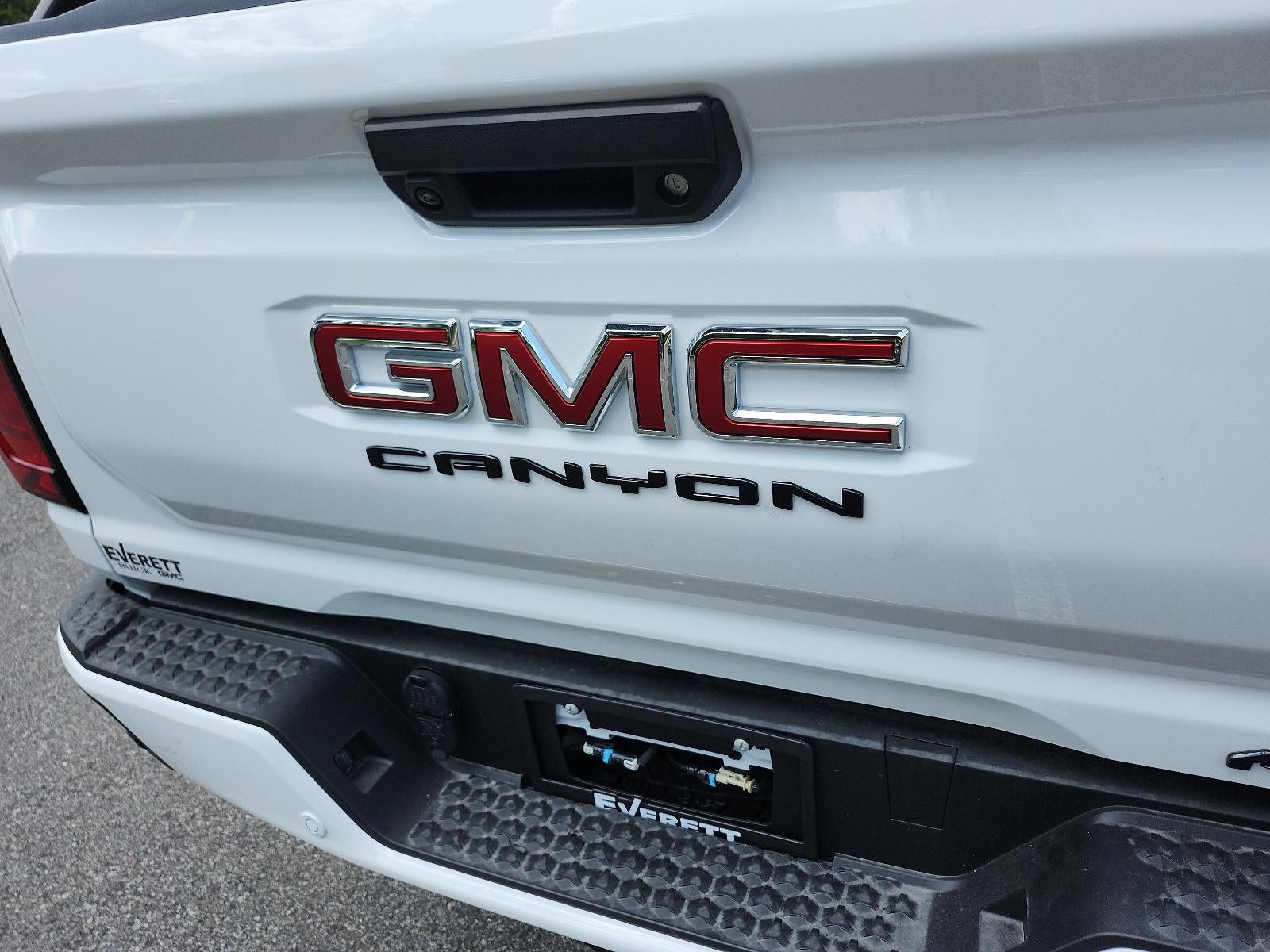 2025 GMC Canyon Crew Cab Short Box 4-Wheel Drive AT4