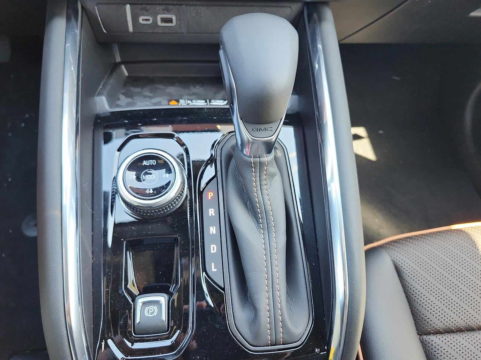 2025 GMC Canyon Crew Cab Short Box 4-Wheel Drive AT4