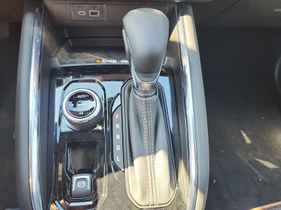 2025 GMC Canyon Crew Cab Short Box 4-Wheel Drive AT4