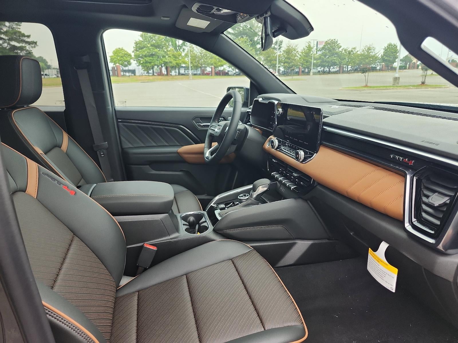 2025 GMC Canyon Crew Cab Short Box 4-Wheel Drive AT4