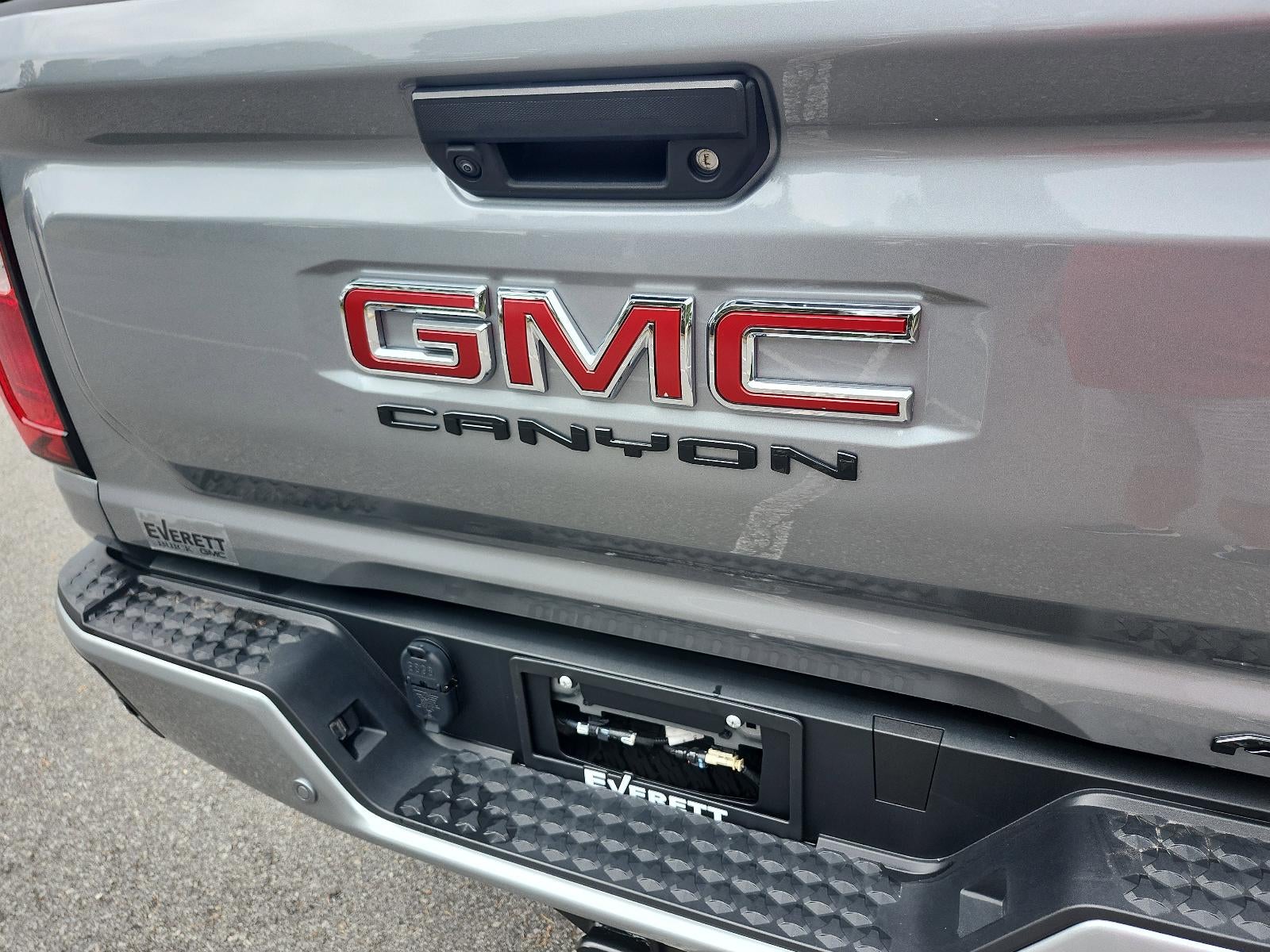 2025 GMC Canyon 4WD AT4