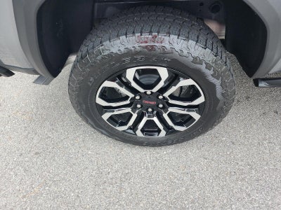 2025 GMC Canyon 4WD AT4