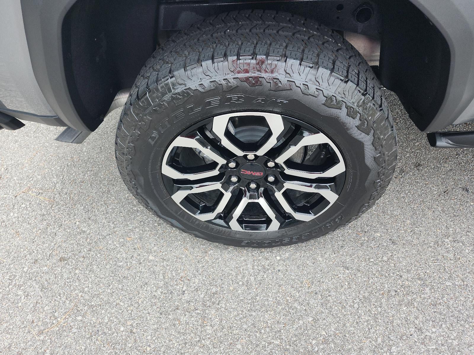 2025 GMC Canyon 4WD AT4