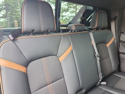 2025 GMC Canyon 4WD AT4