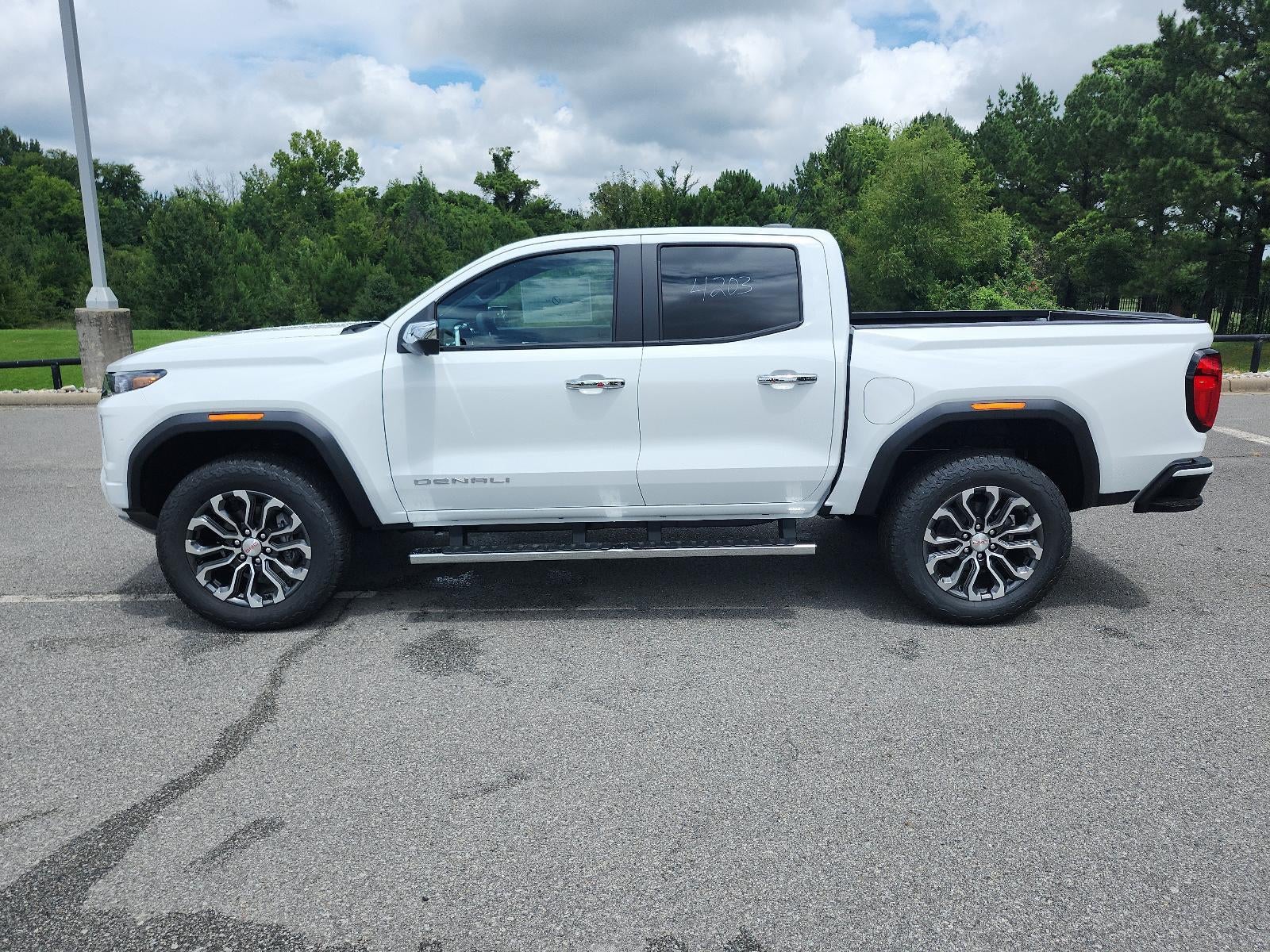 2026 GMC Canyon Crew Cab Short Box 4-Wheel Drive Denali