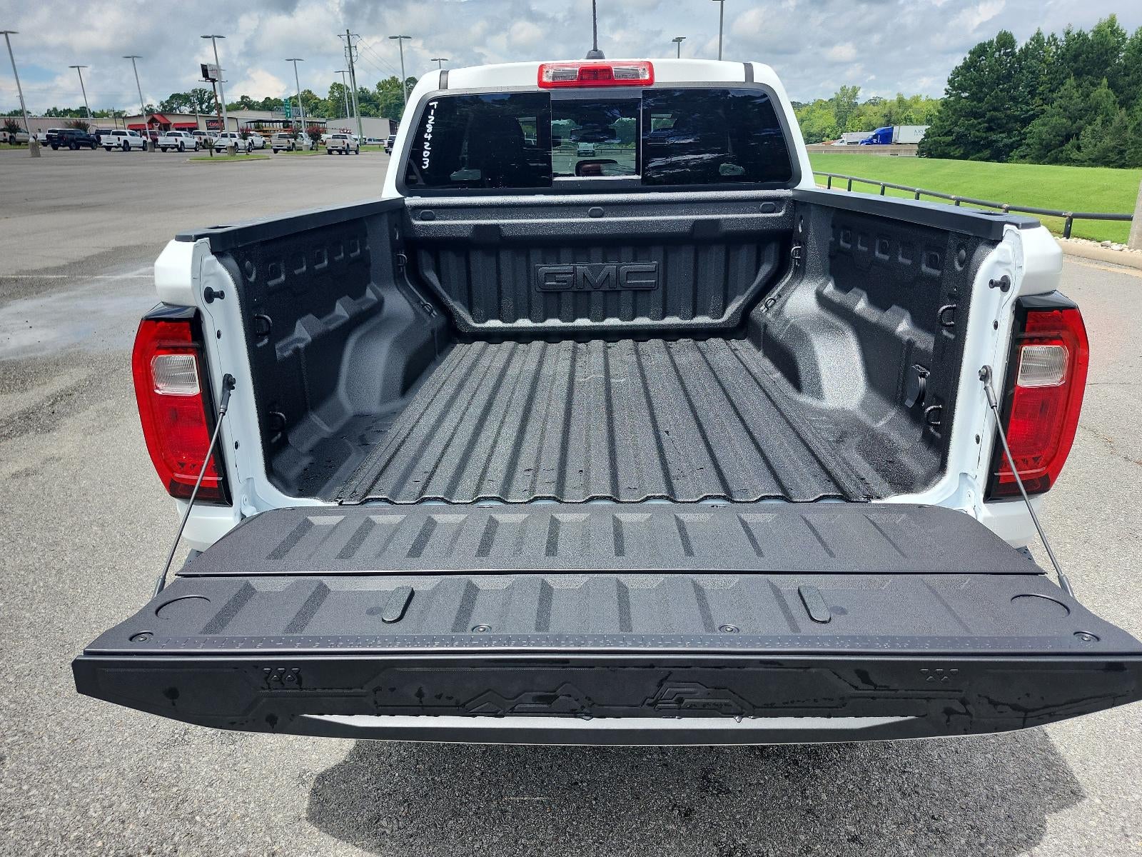2026 GMC Canyon Crew Cab Short Box 4-Wheel Drive Denali
